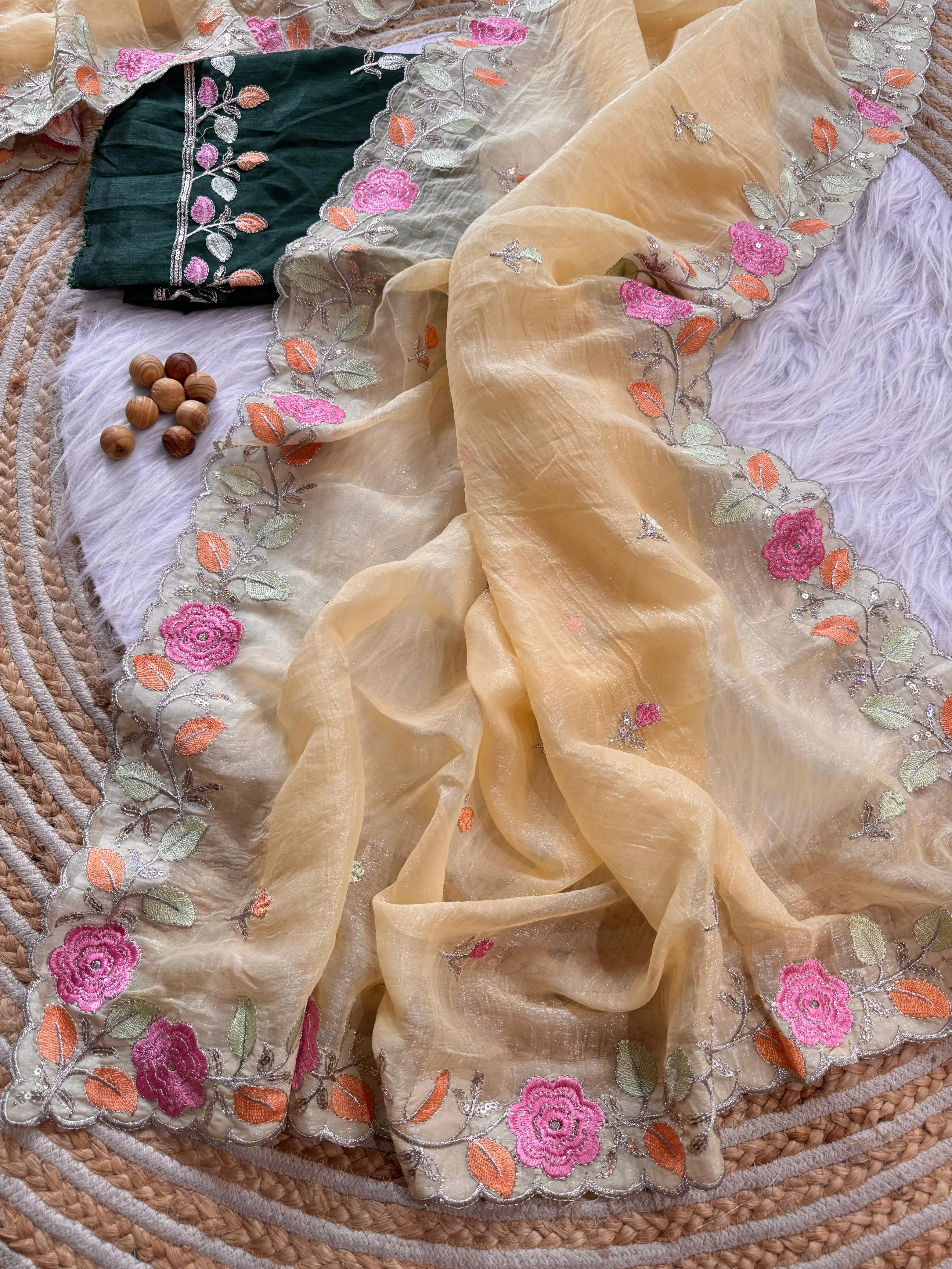 Dual Tone Silk Saree - Image 23 in Surat